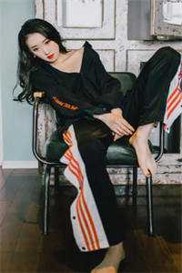 妈妈认室友当女儿后我转身喊她阿姨