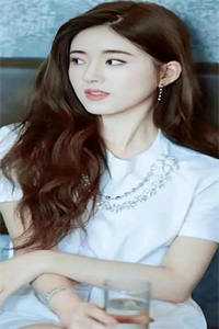我被蛇妖咬伤，母亲却把救命药给擦拭的妹妹