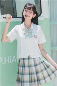 和团宠白莲身份互换后
