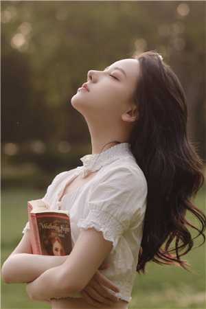 和总裁恋爱后，我被囚禁了