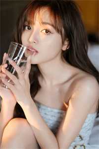 和女友回乡下后，他仕途圆满最新热门小说