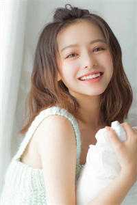 穿成女配，开局有孕完整版