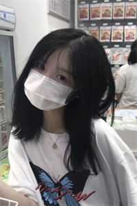替邻居养女十年，生日宴上他们都疯了