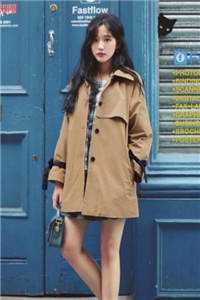 女儿急性肺炎病危，老婆却忙着给导演捏脚