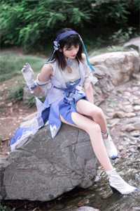 七年恋爱长跑，男友给我租二百块婚纱