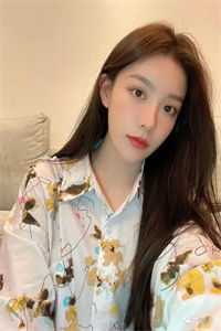 我生命垂危时,女友在男艺人的怀里