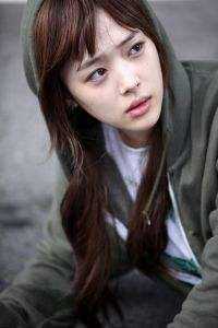 我娘被欺辱惨死后，我杀疯了