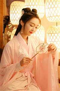 在报恩寺高僧走火入魔