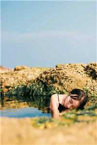 我嫁人了,两个竹马却疯了