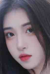 女友当着我面和初恋亲吻后，我消失在她的世界