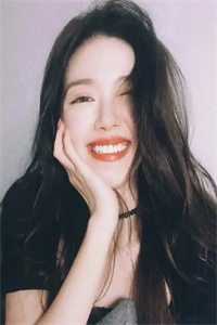 退婚后，影帝又对我穷追不舍