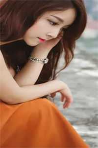 女儿车祸身亡时，妻子在和竹马看烟花