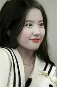元宵节女儿被车撞死，给情人过生日的老公大骂她小畜生