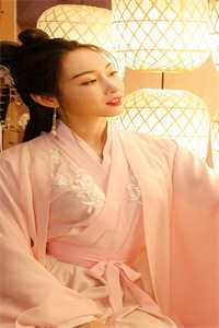 灵根尽失后，将我丢进勾栏院的师尊悔疯了婉儿柳婉儿全章+后续