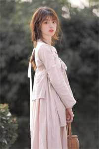 李静怡林皓权道之夫人们太给力了小说