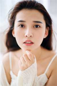 重生七零，甩了矿区公子哥嫁给了农村的残废瘸子孙向阳李小燕全文