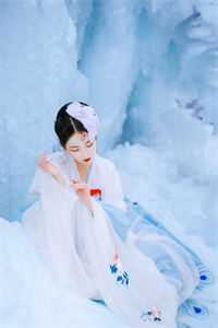 新婚夜抄家流放，恶毒长嫂带全族吃香喝辣最新热门小说
