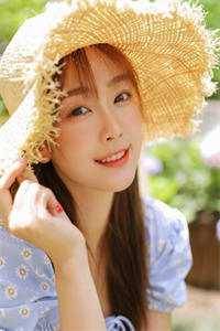 被女皇撞见假太监身份