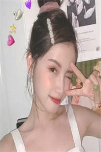 重生后，嫡长女她仗剑山河