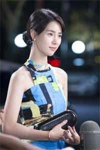 炮灰逆袭：末世大佬穿书成后娘