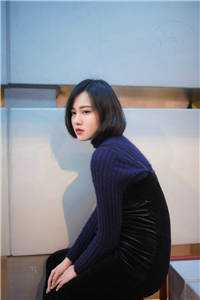 海难后，和绝美女神手挽手求生