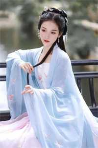 孤女有空间，我携物资混七零
