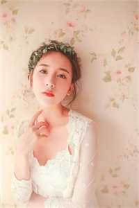 被拜金女陷害后，他双目神瞳