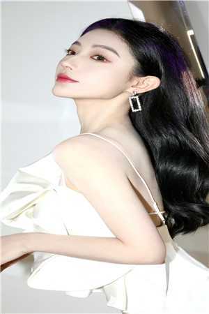 阴沉沉的反派冷眼旁观女配ooc