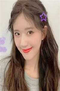 化形后，我成了首富的未婚妻