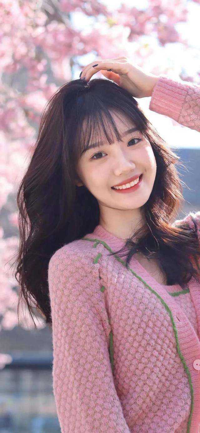 她肆意他妄为