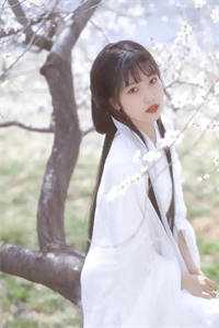 趁女帝还是落魄小公主，我出手了无弹窗