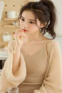 女扮男装后，祖龙招我进朝辅君王