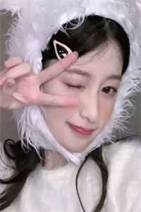 被捕入狱后，未婚夫带着新科技参加审判