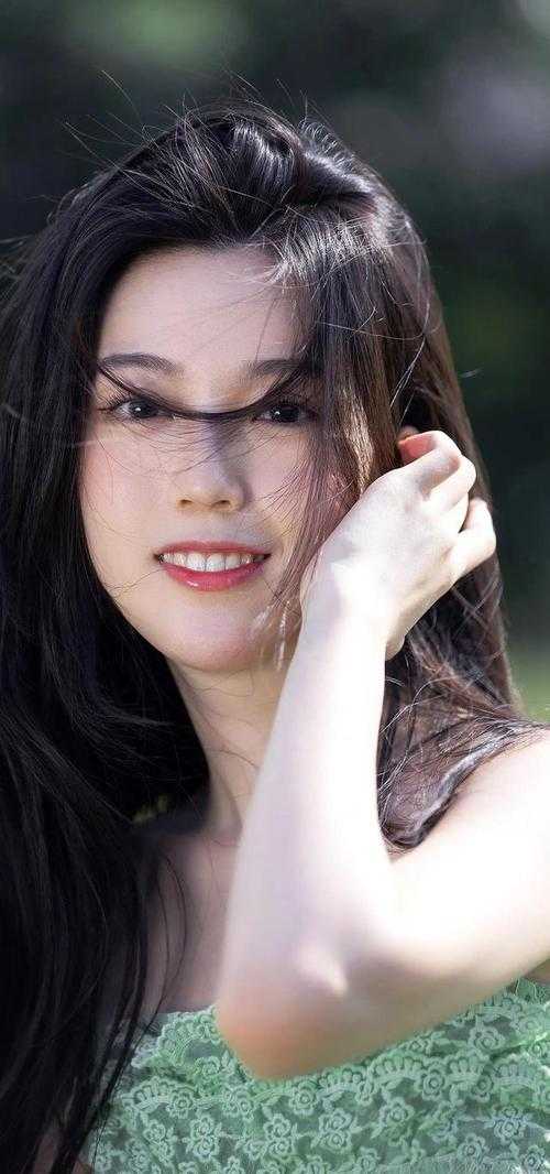 全集离婚后，我成了富婆的香馍馍