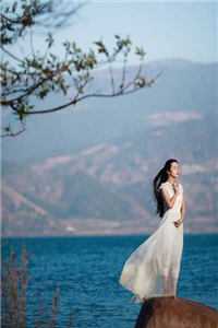 全文章节傻子神医：未婚妻她不离不弃
