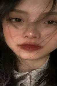 小说闪婚后，成了隐形大佬的药瘾
