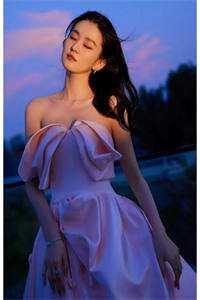 军婚甜诱：娇美知青撩清冷糙汉破戒了完整版