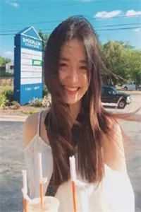 小说炮灰反派觉醒后，她让宗门全体起立