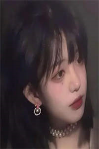 小说吃的被端走瞬间
