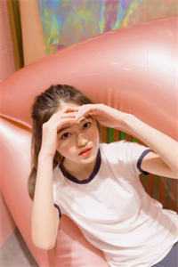 寂寞空庭春欲晚